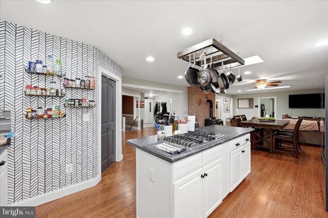 211 CREEKVIEW LN, Middletown, VA 22645