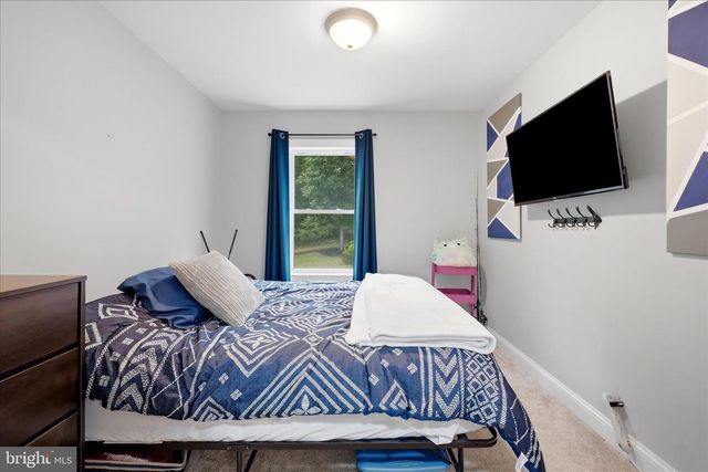 211 CREEKVIEW LN, Middletown, VA 22645