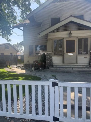 2147 N White, La Verne, CA 91750