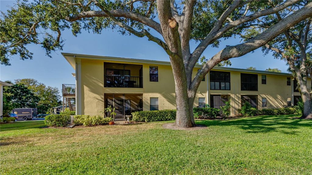 3001 58TH AVENUE S 111, St Petersburg, FL 33712