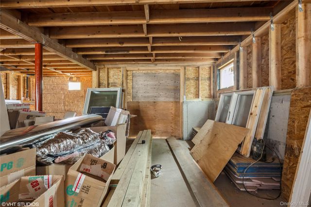 750 Shore Walk, Lindenhurst, NY 11757