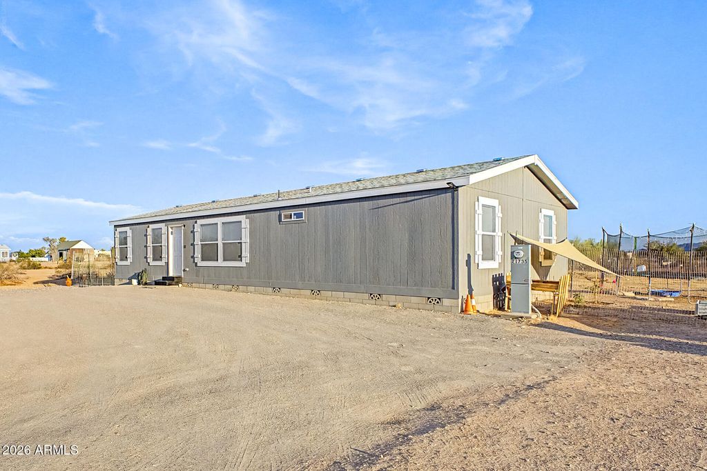 21735 W MONTANOSO Drive, Wittmann, AZ 85361 — photo 2