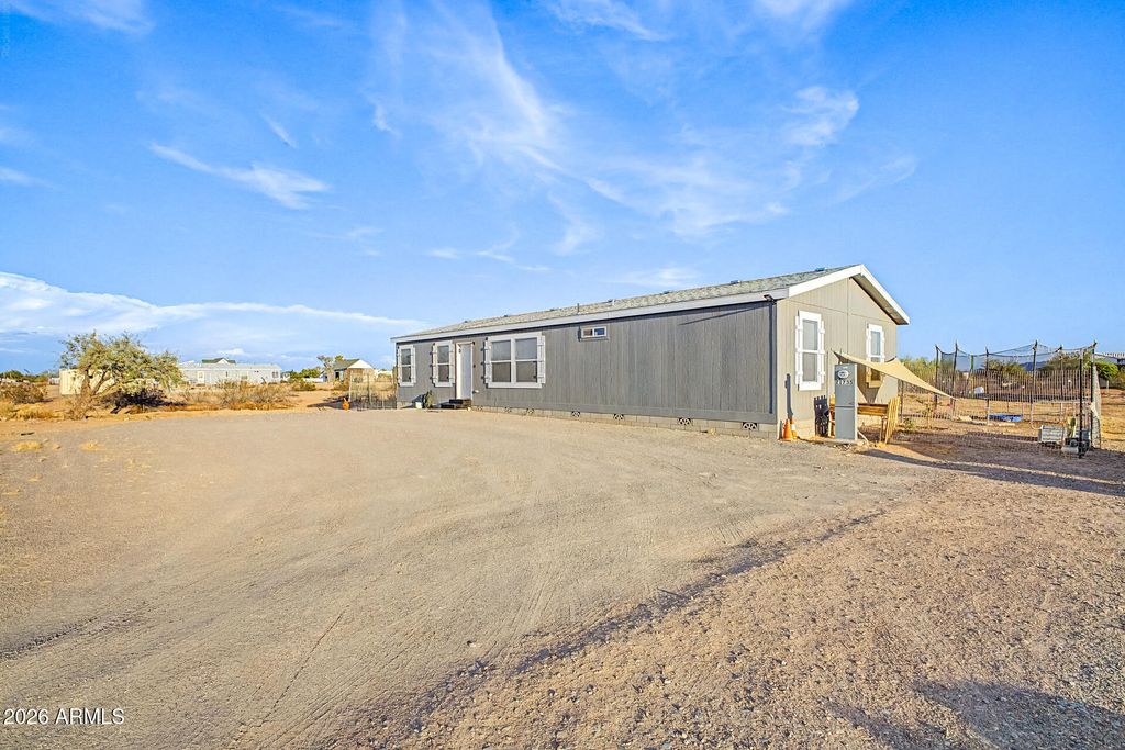 21735 W MONTANOSO Drive, Wittmann, AZ 85361 — photo 3