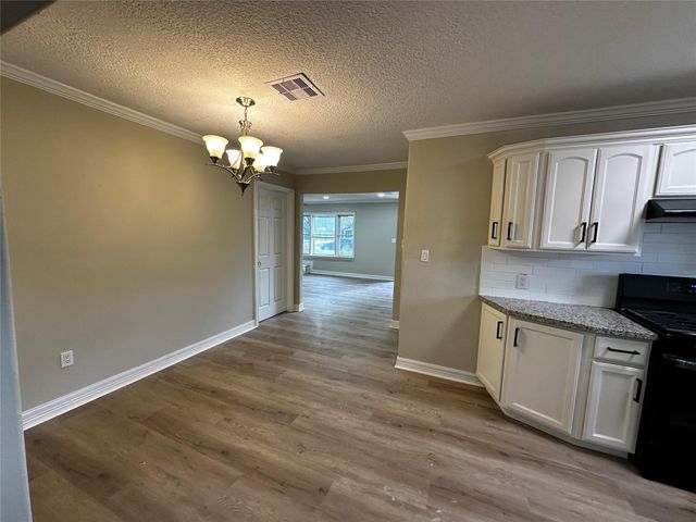 724 N Avenue F, Freeport, TX 77541