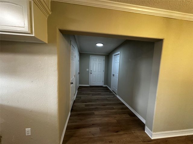 724 N Avenue F, Freeport, TX 77541