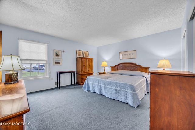 7 Gatley Close, Freehold, NJ 07728