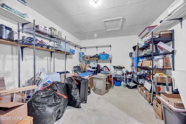 7 Gatley Close, Freehold, NJ 07728