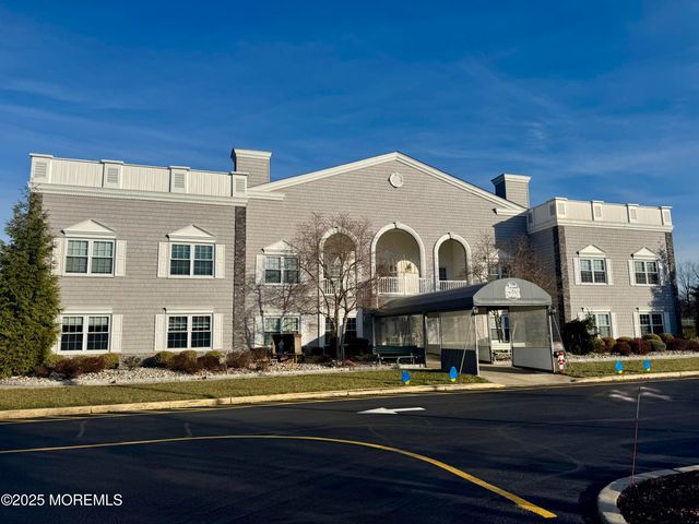 7 Gatley Close, Freehold, NJ 07728