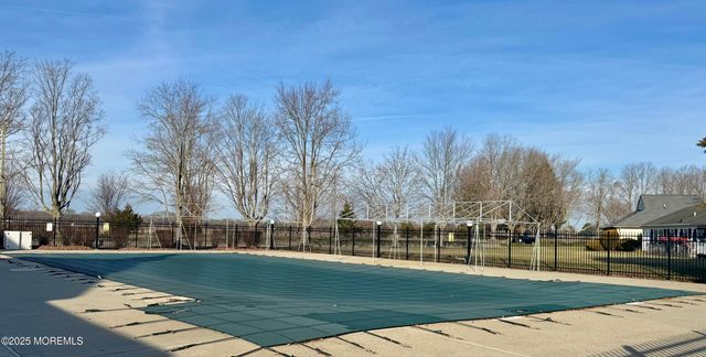 7 Gatley Close, Freehold, NJ 07728