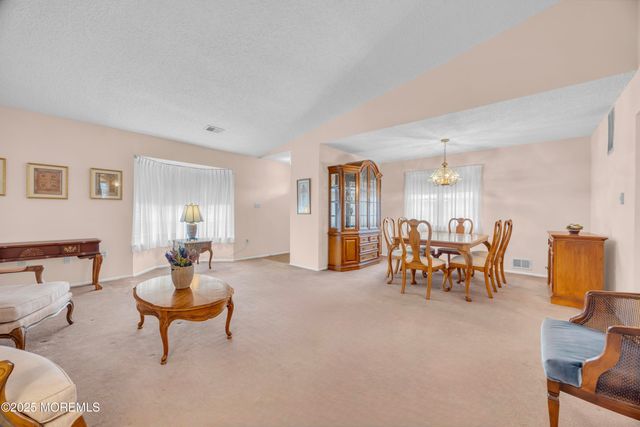 7 Gatley Close, Freehold, NJ 07728