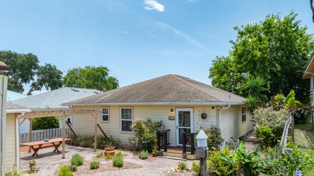 235 Randle Avenue, Oak Hill, FL 32759
