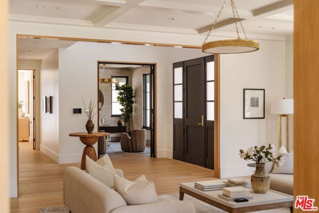 13164 Boca De Canon Lane, Los Angeles, CA 90049