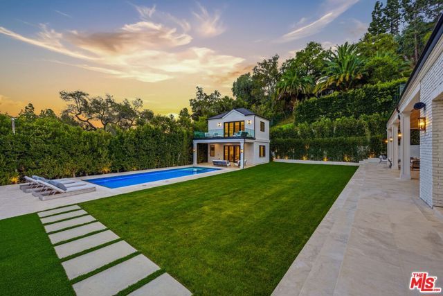 13164 Boca De Canon Lane, Los Angeles, CA 90049