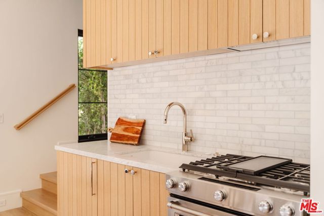 13164 Boca De Canon Lane, Los Angeles, CA 90049