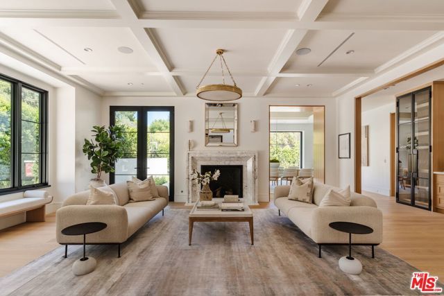 13164 Boca De Canon Lane, Los Angeles, CA 90049