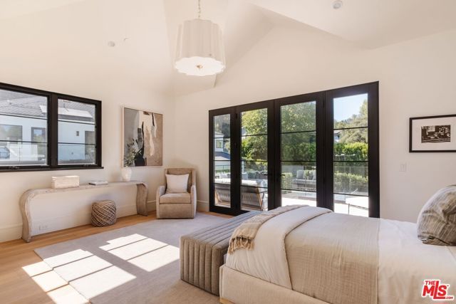 13164 Boca De Canon Lane, Los Angeles, CA 90049