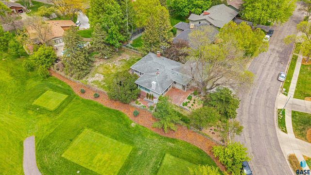 3030 W Donahue Dr Drive, Sioux Falls, SD 57105