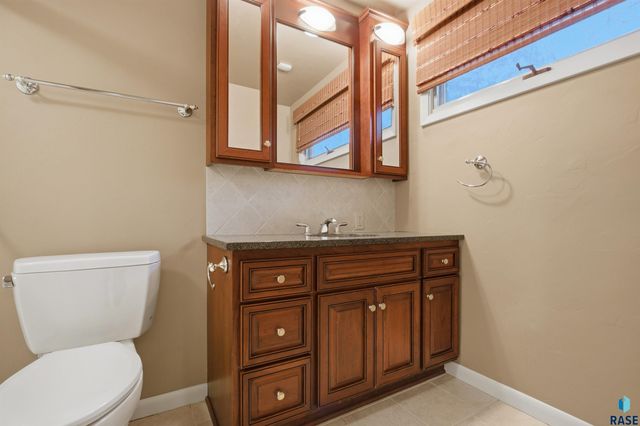 3030 W Donahue Dr Drive, Sioux Falls, SD 57105