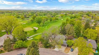 3030 W Donahue Dr Drive, Sioux Falls, SD 57105