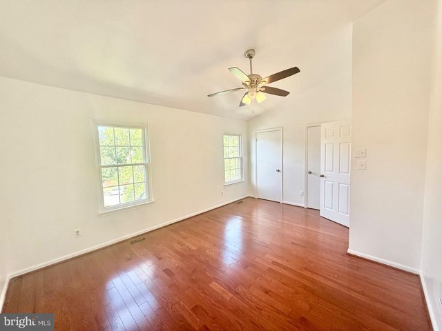 8594 ENOCHS DR, Lorton, VA 22079