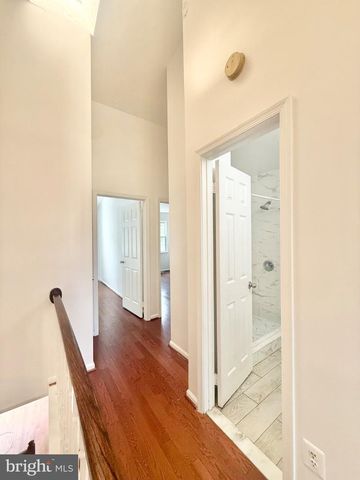 8594 ENOCHS DR, Lorton, VA 22079
