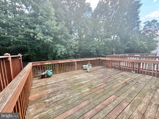 8594 ENOCHS DR, Lorton, VA 22079