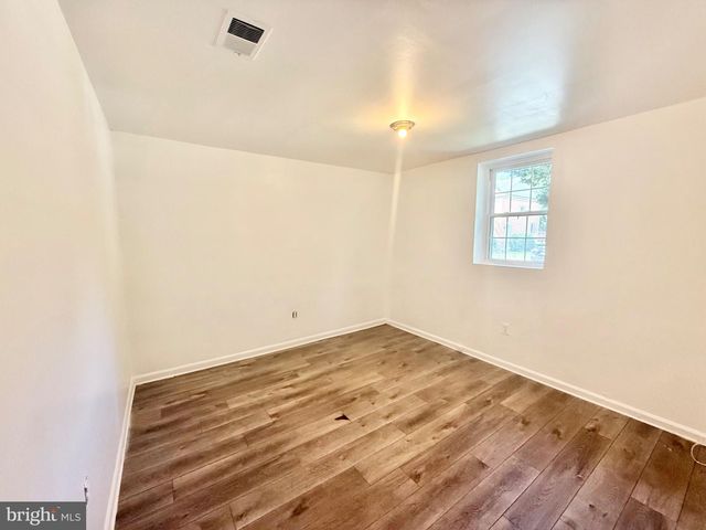 8594 ENOCHS DR, Lorton, VA 22079