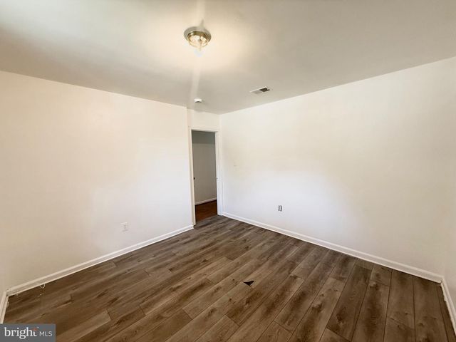 8594 ENOCHS DR, Lorton, VA 22079