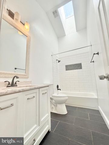 8594 ENOCHS DR, Lorton, VA 22079