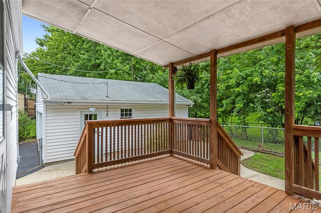 9844 Mecca Lane, St Ann, MO 63074
