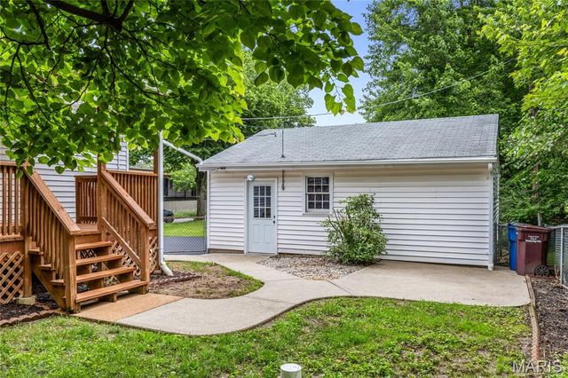9844 Mecca Lane, St Ann, MO 63074