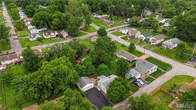 9844 Mecca Lane, St Ann, MO 63074