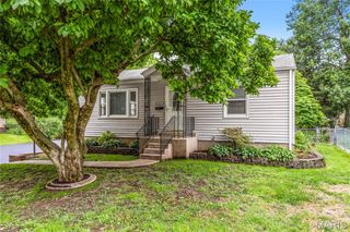 9844 Mecca Lane, St Ann, MO 63074