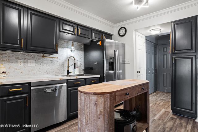 527 Front Beach Drive, 40, Ocean Springs, MS 39564