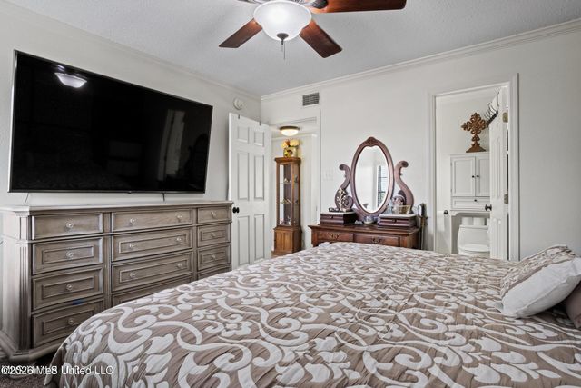 527 Front Beach Drive, 40, Ocean Springs, MS 39564