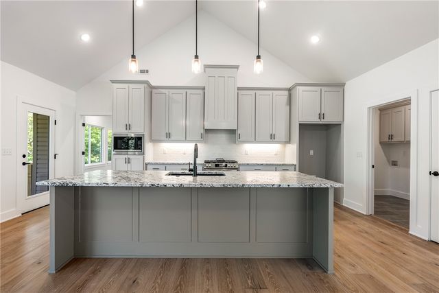 14 Sheffield Drive, Bella Vista, AR 72714