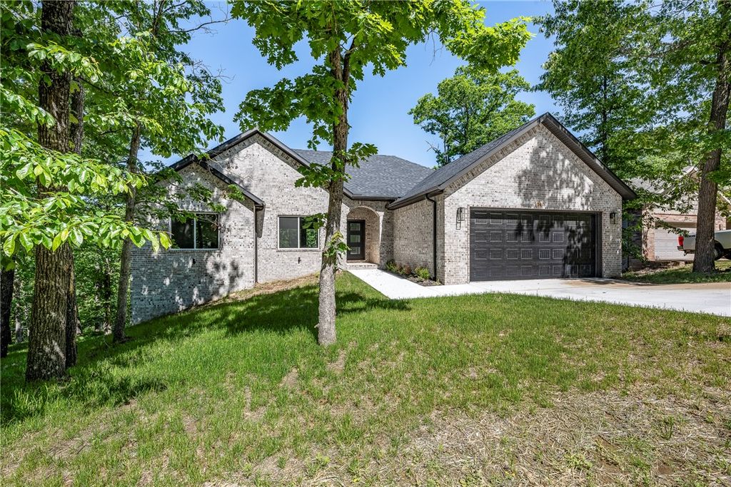 14 Sheffield Drive, Bella Vista, AR 72714