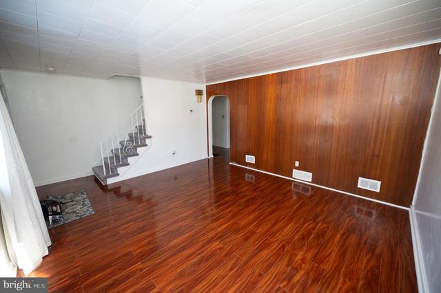 130 PARKER AVE, Oaklyn, NJ 08107