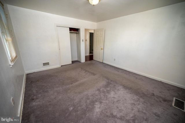 130 PARKER AVE, Oaklyn, NJ 08107