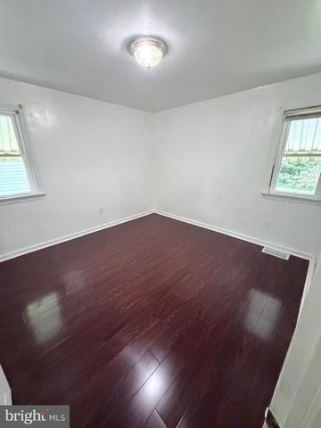 130 PARKER AVE, Oaklyn, NJ 08107