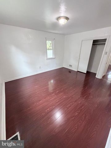130 PARKER AVE, Oaklyn, NJ 08107