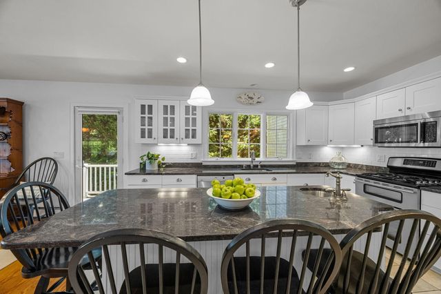 783 Santuit-Newtown Road, Marstons Mills, MA 02648