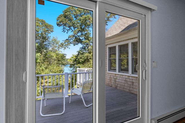 783 Santuit-Newtown Road, Marstons Mills, MA 02648