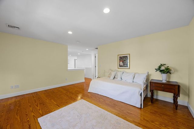 783 Santuit-Newtown Road, Marstons Mills, MA 02648