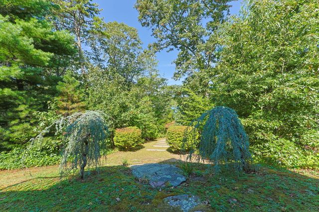 783 Santuit-Newtown Road, Marstons Mills, MA 02648