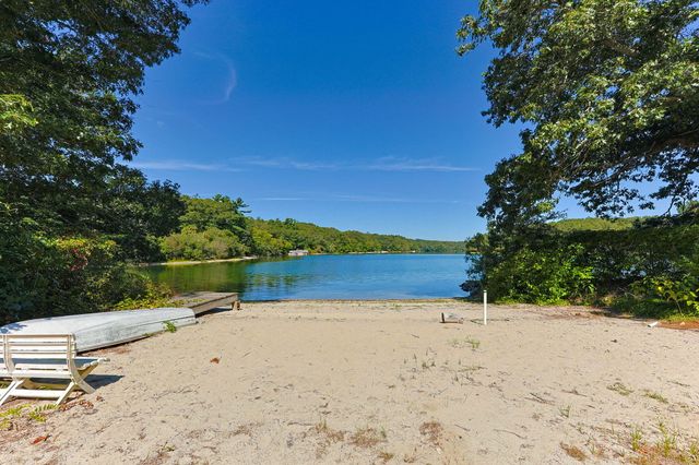 783 Santuit-Newtown Road, Marstons Mills, MA 02648