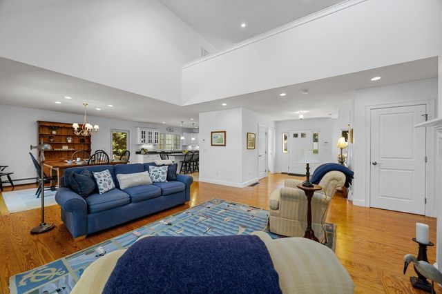 783 Santuit-Newtown Road, Marstons Mills, MA 02648