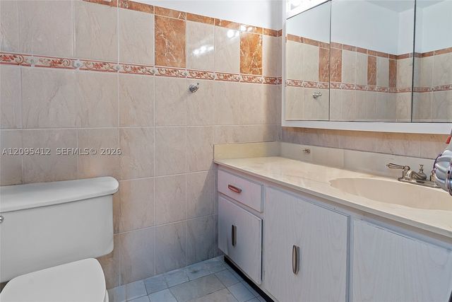 600 Three Islands Blvd 420, Hallandale Beach, FL 33009