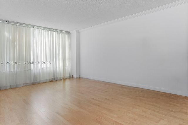 600 Three Islands Blvd 420, Hallandale Beach, FL 33009