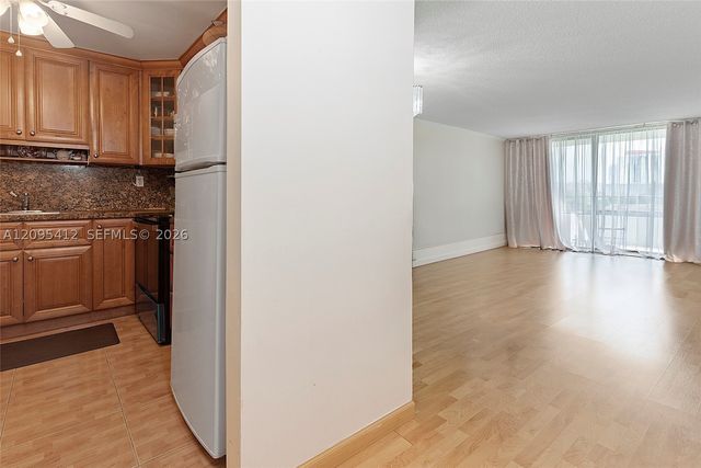 600 Three Islands Blvd 420, Hallandale Beach, FL 33009